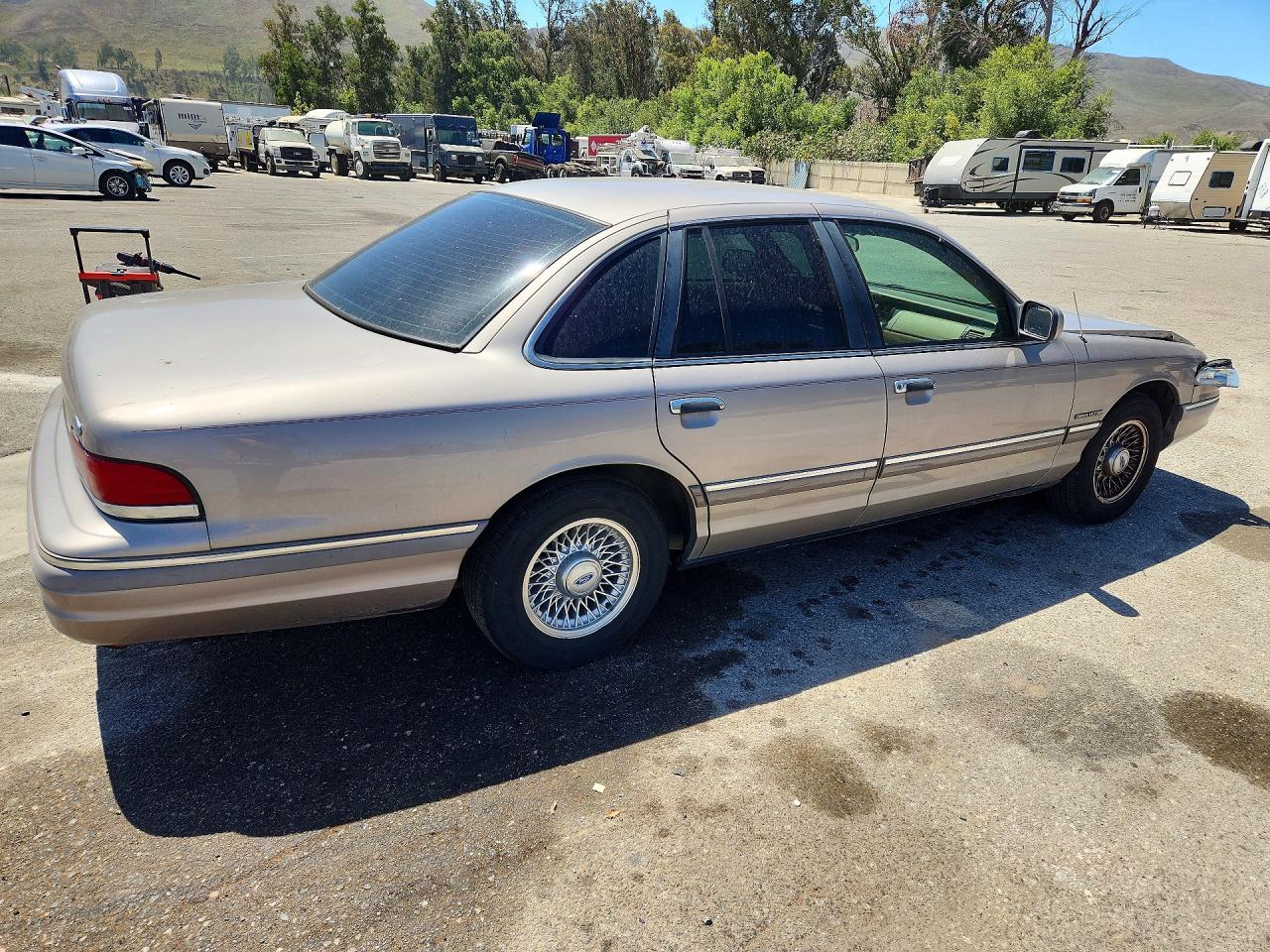 1994 FORD CROWN VIC