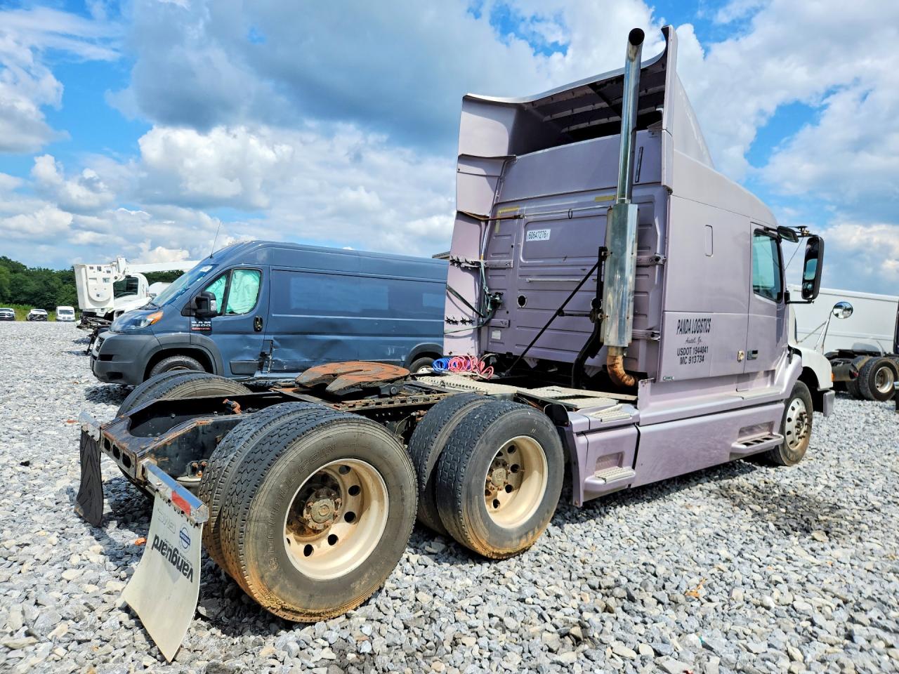 2003 VOLVO VN