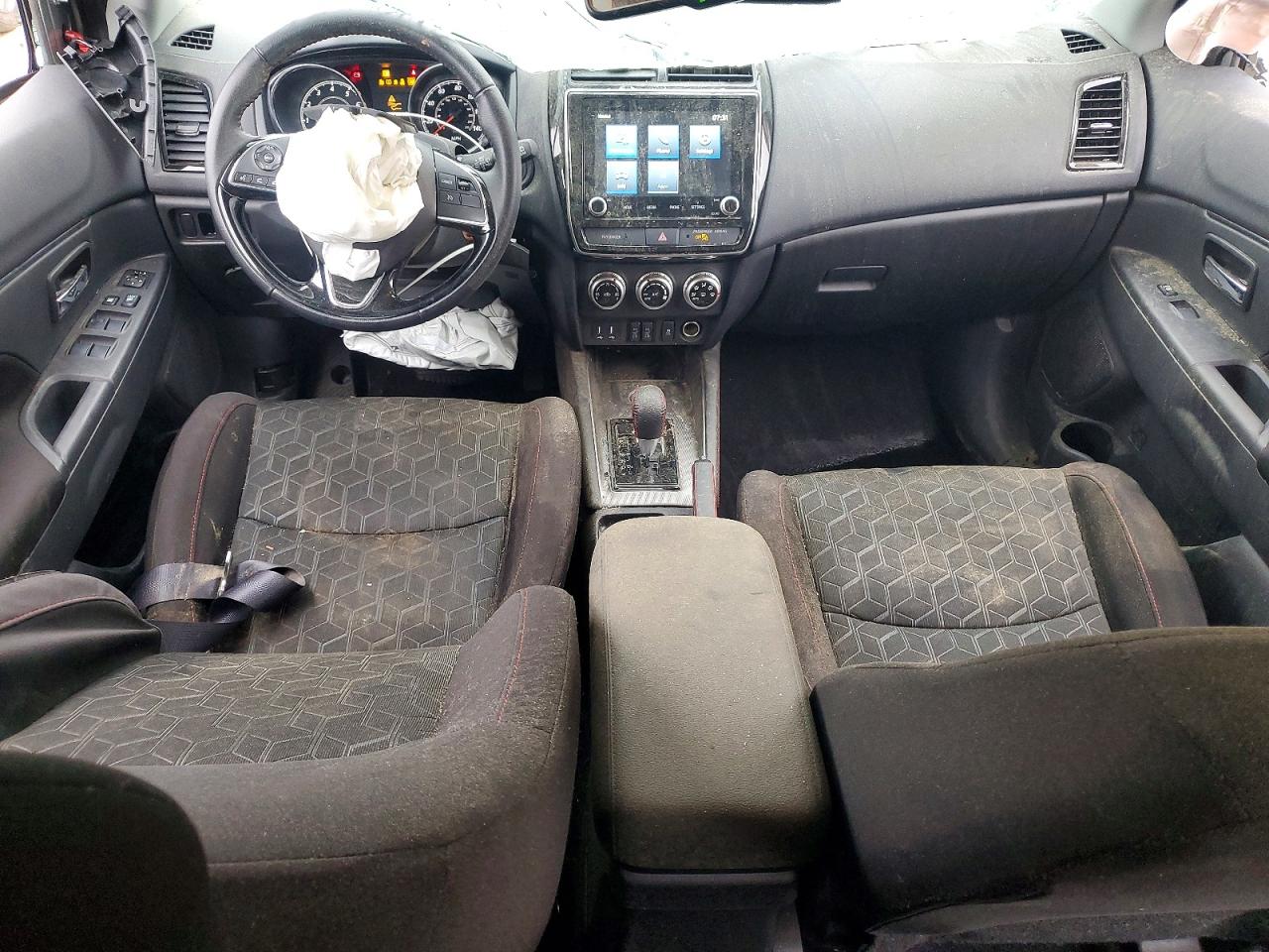 2025 MITSUBISHI OUTLANDER