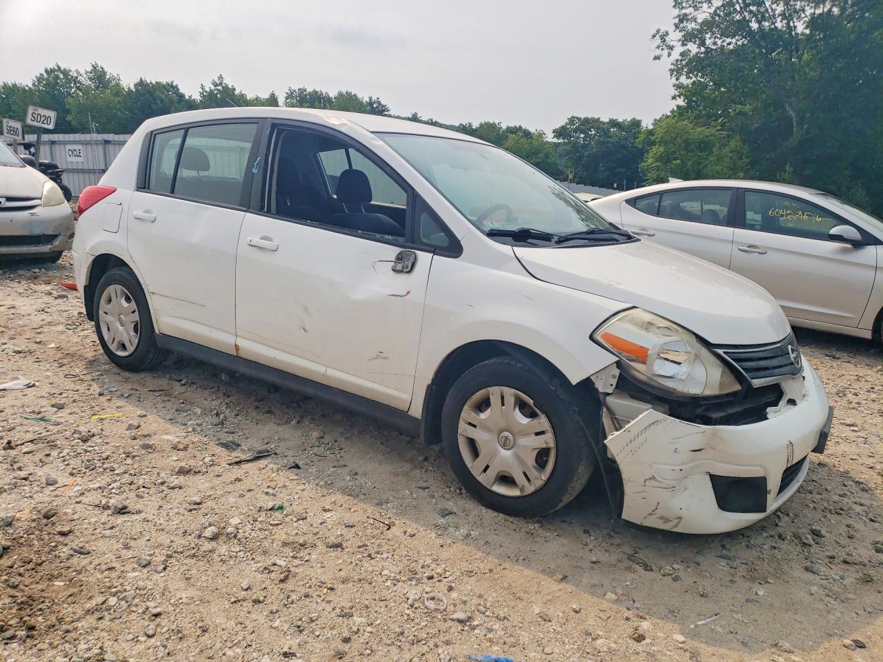 2010 NISSAN VERSA