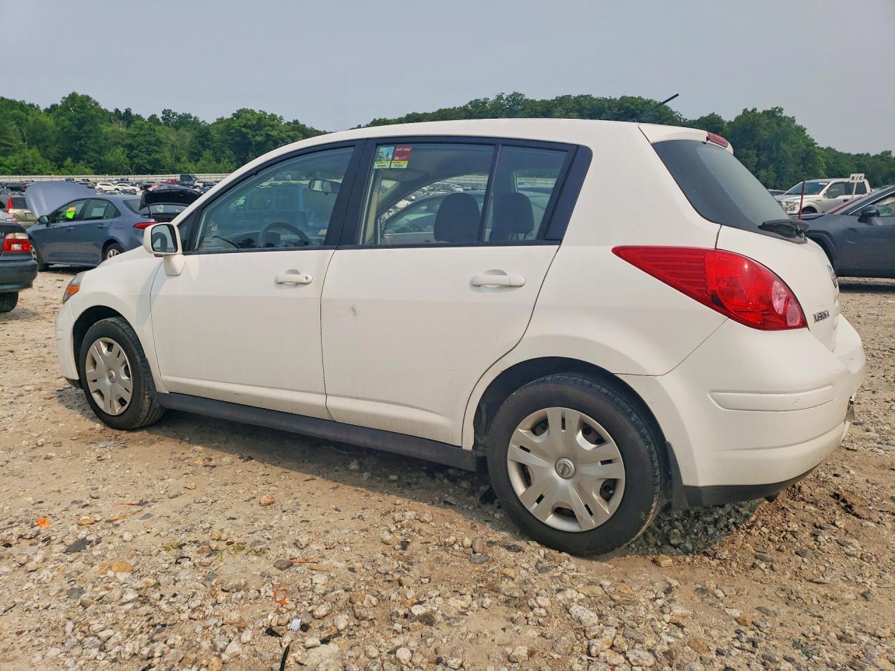 2010 NISSAN VERSA