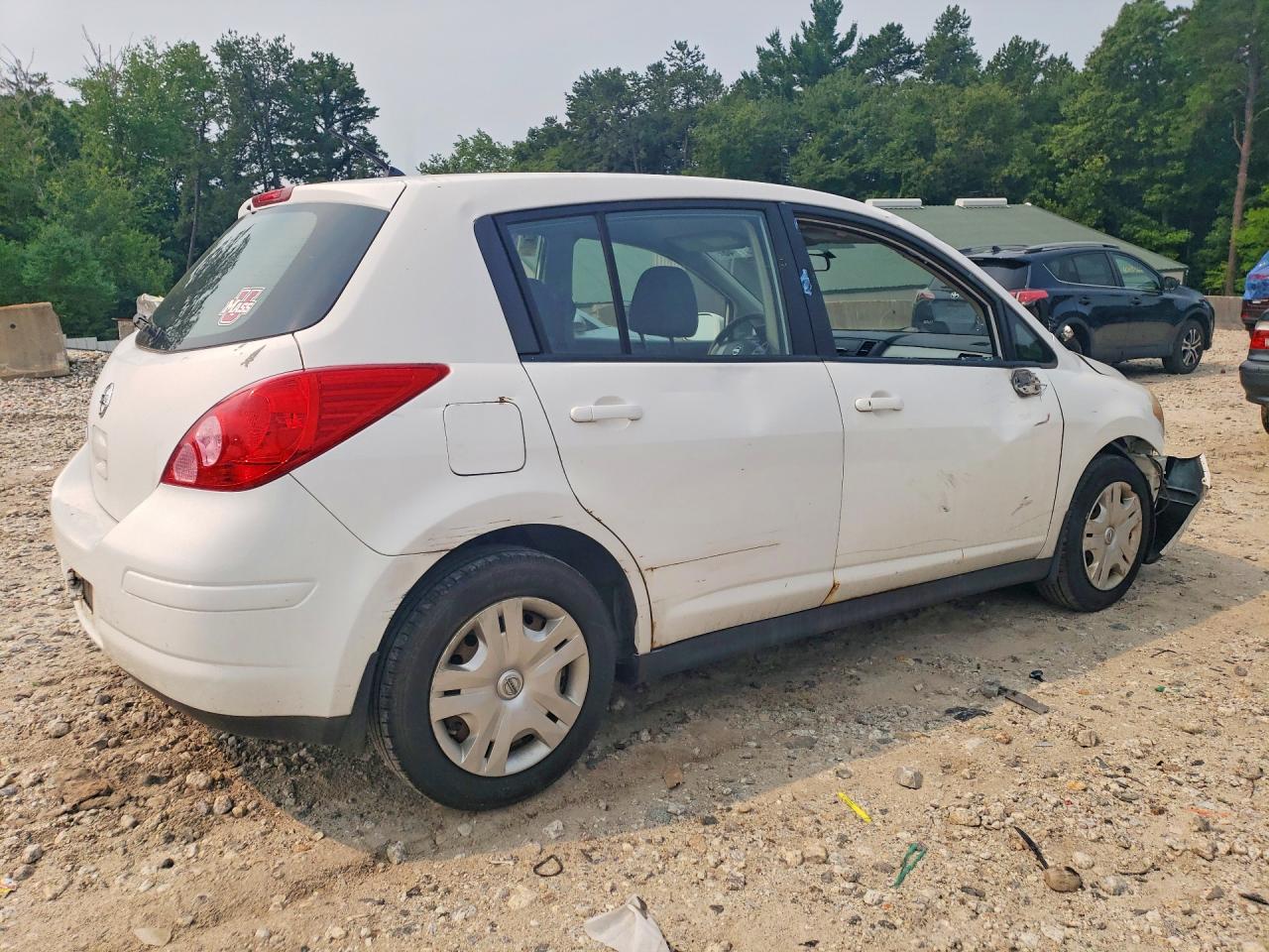 2010 NISSAN VERSA