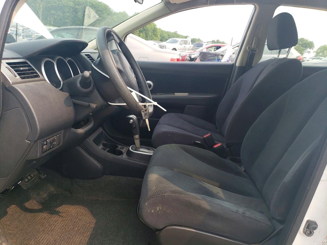 2010 NISSAN VERSA