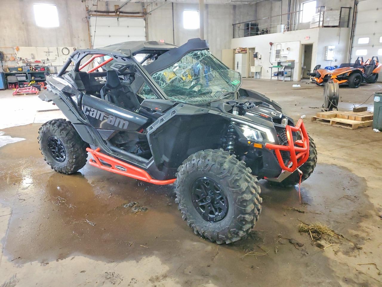 2023 CAN-AM SIDEBYSIDE