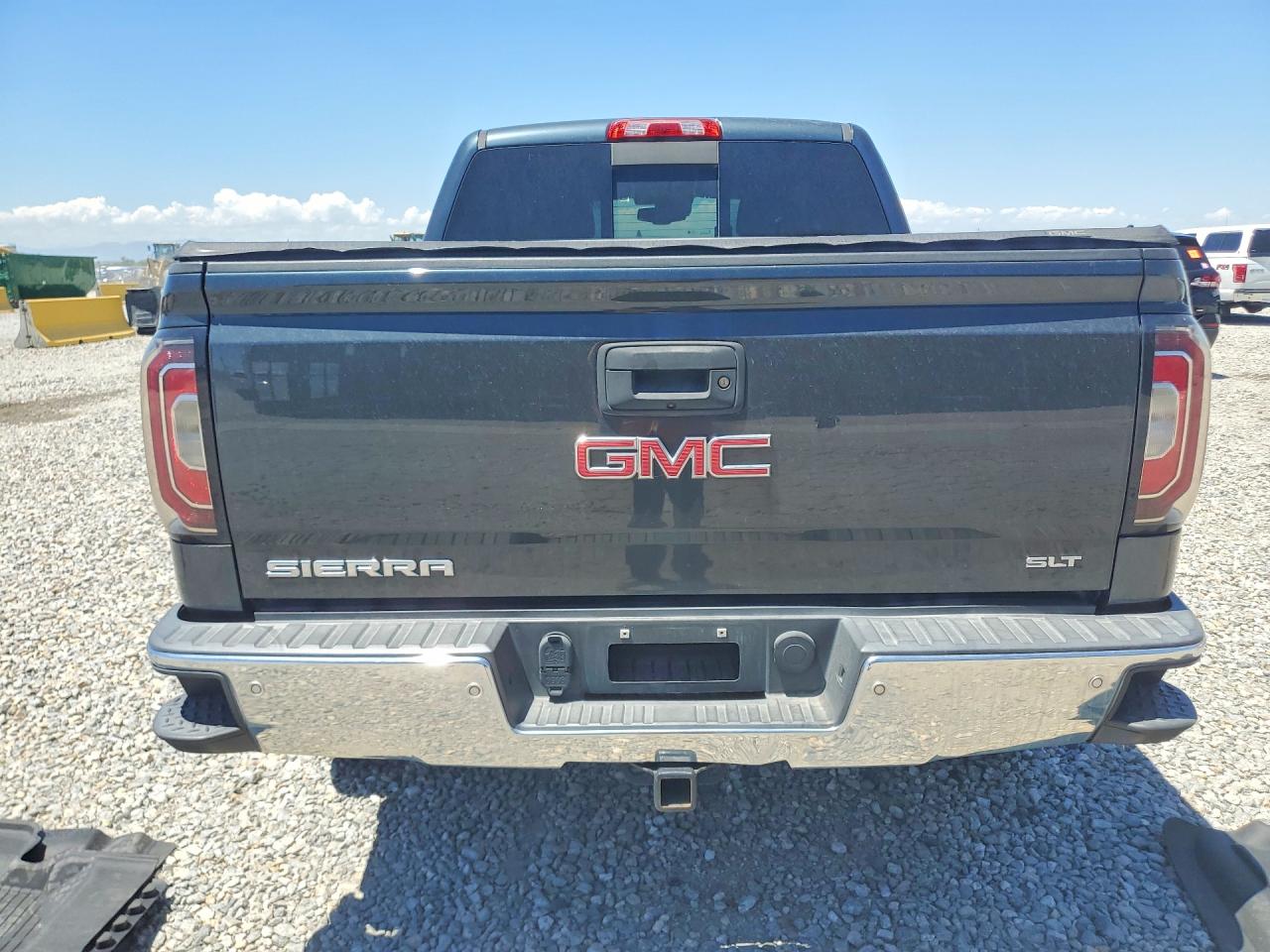 2018 GMC SIERRA