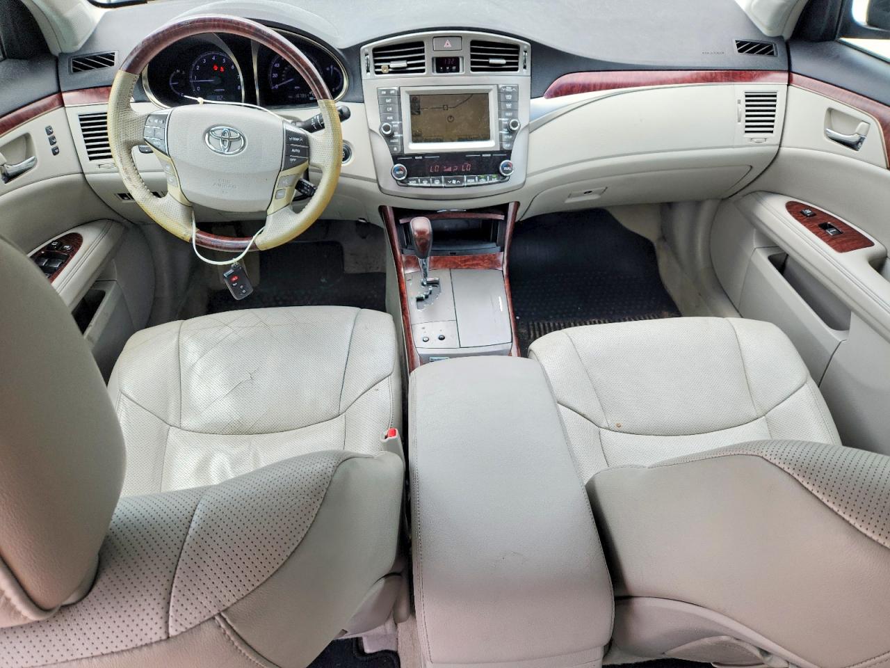 2011 TOYOTA AVALON