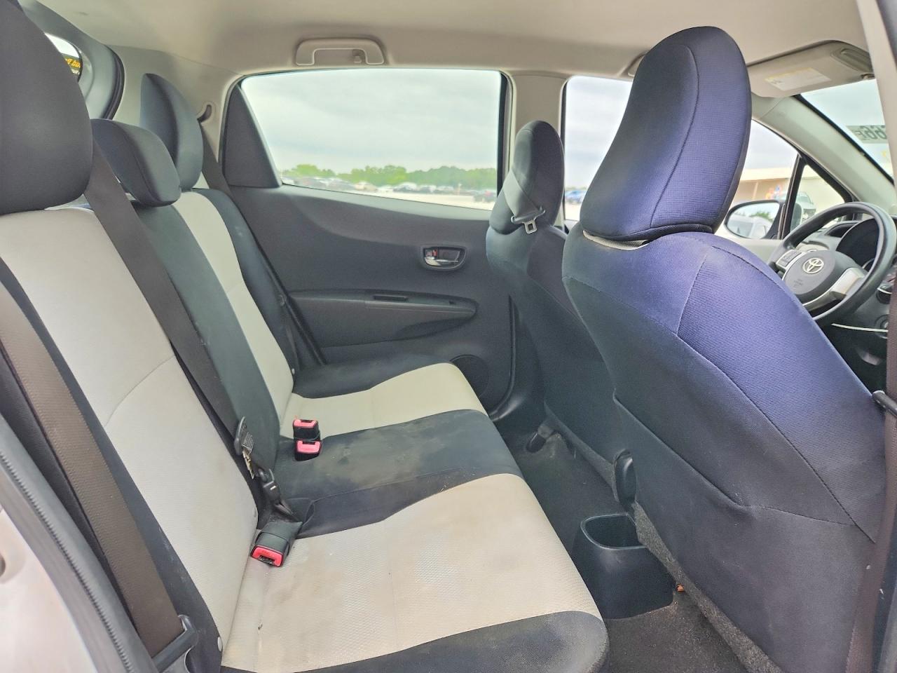 2012 TOYOTA YARIS