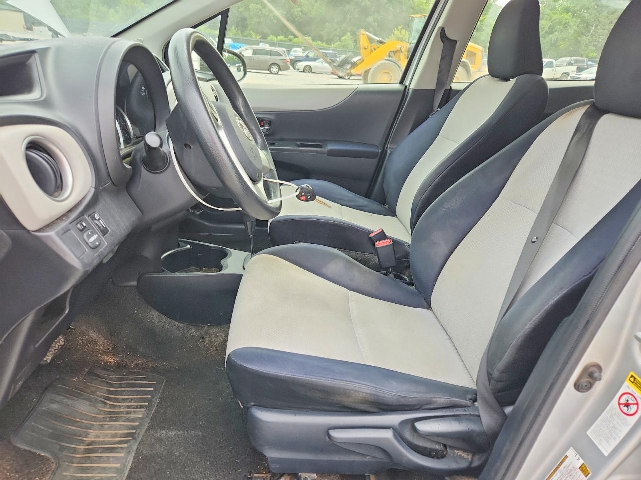 2012 TOYOTA YARIS