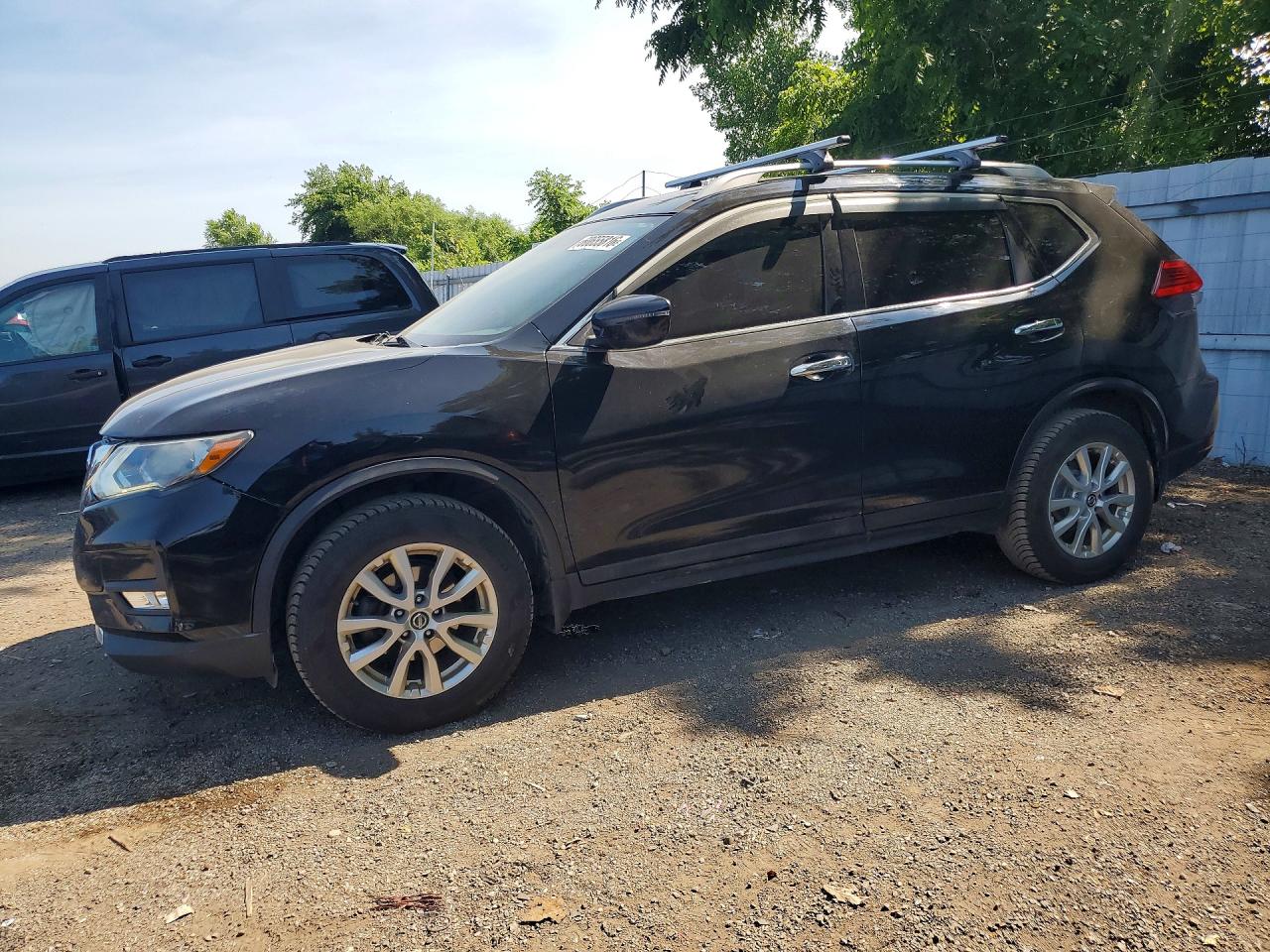 2017 NISSAN ROGUE