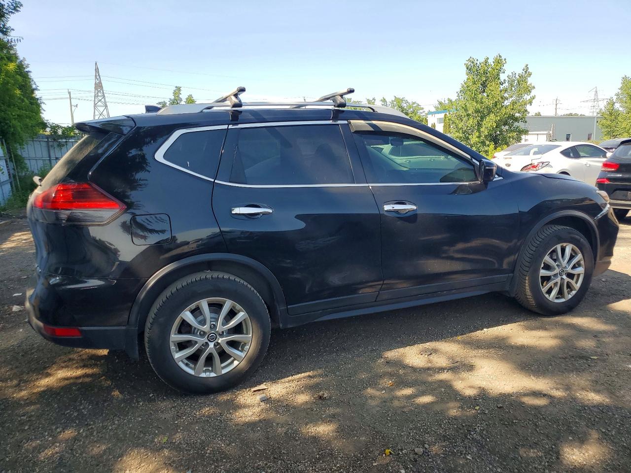 2017 NISSAN ROGUE
