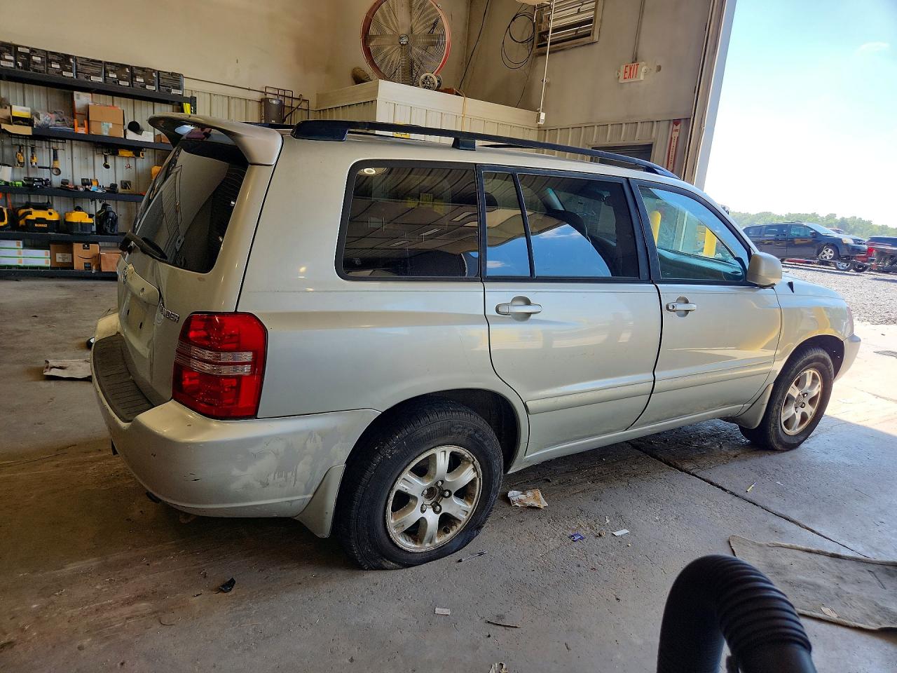 2003 TOYOTA HIGHLANDER