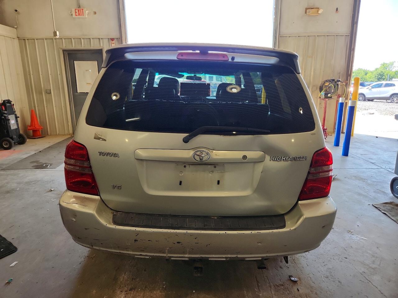 2003 TOYOTA HIGHLANDER