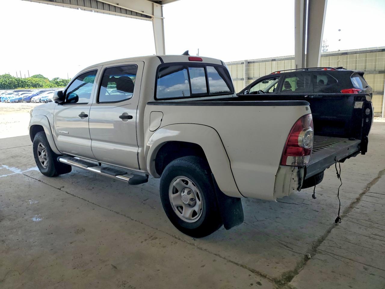 2015 TOYOTA TACOMA