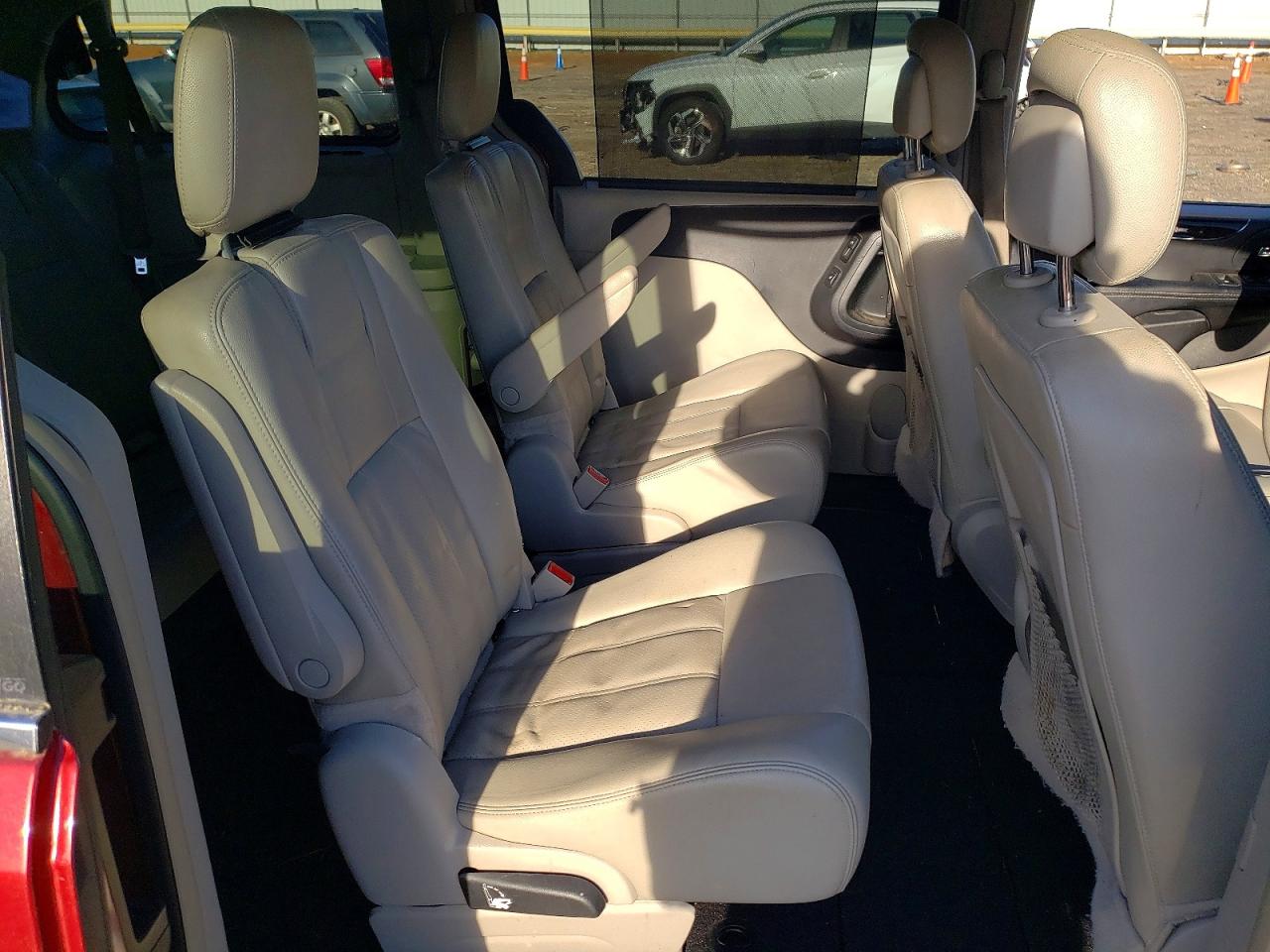 2014 CHRYSLER MINIVAN