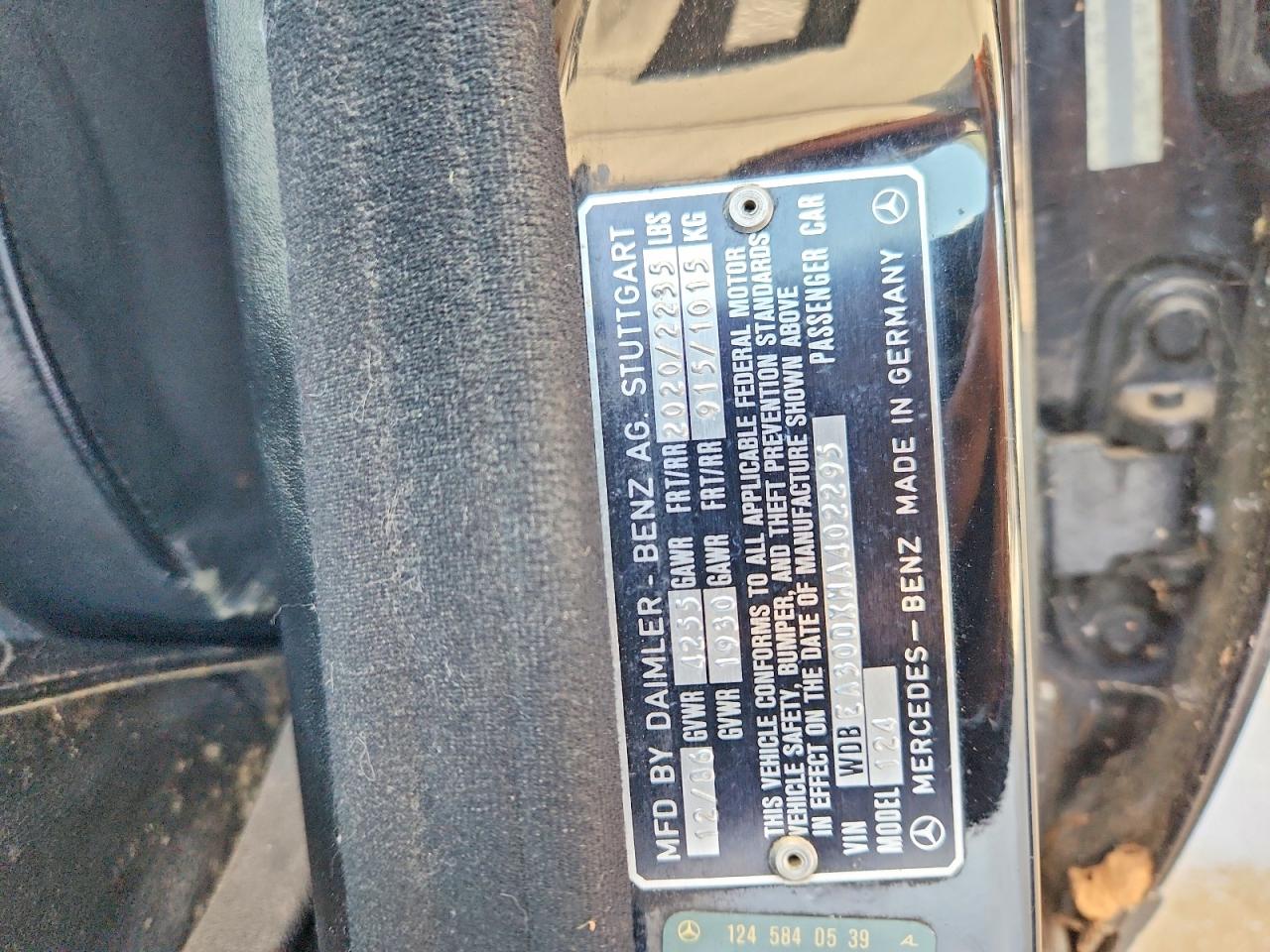 1987 MERCEDES-BENZ 300-CLASS
