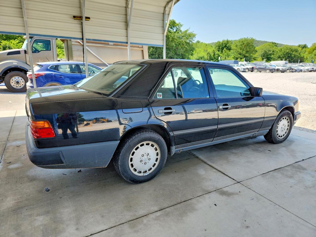 1987 MERCEDES-BENZ 300-CLASS