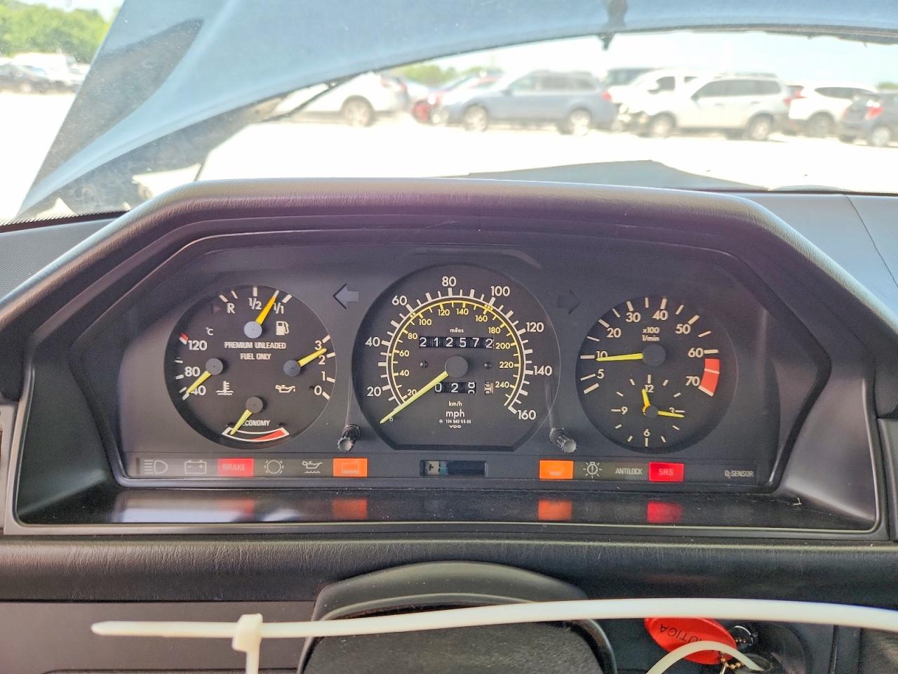 1987 MERCEDES-BENZ 300-CLASS