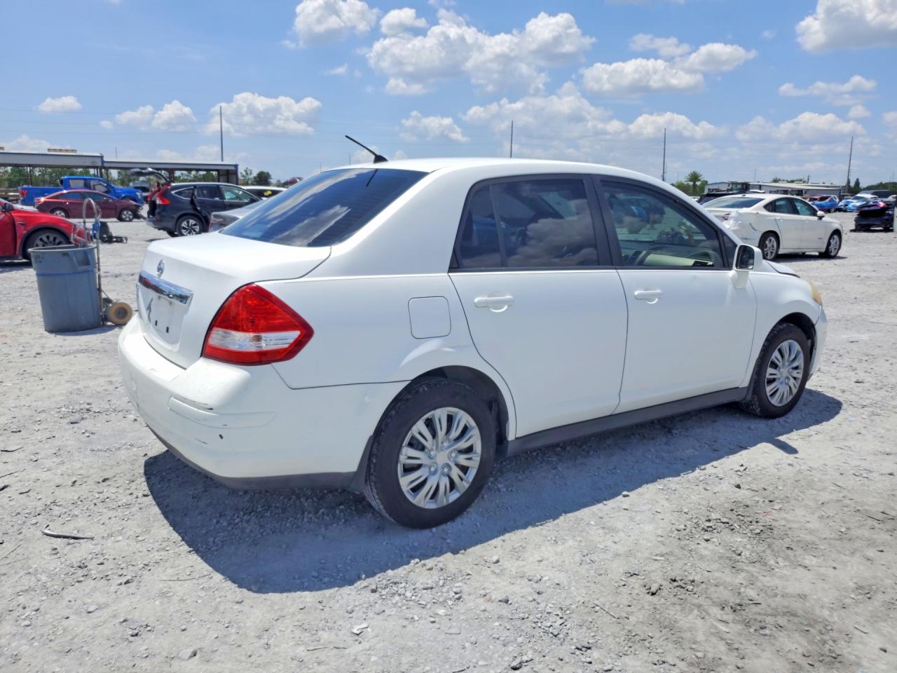 2009 NISSAN VERSA