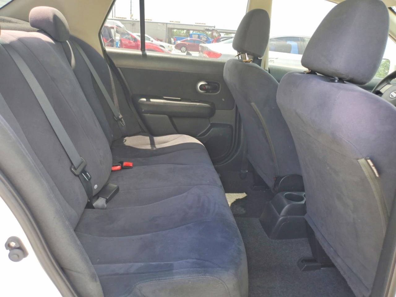 2009 NISSAN VERSA