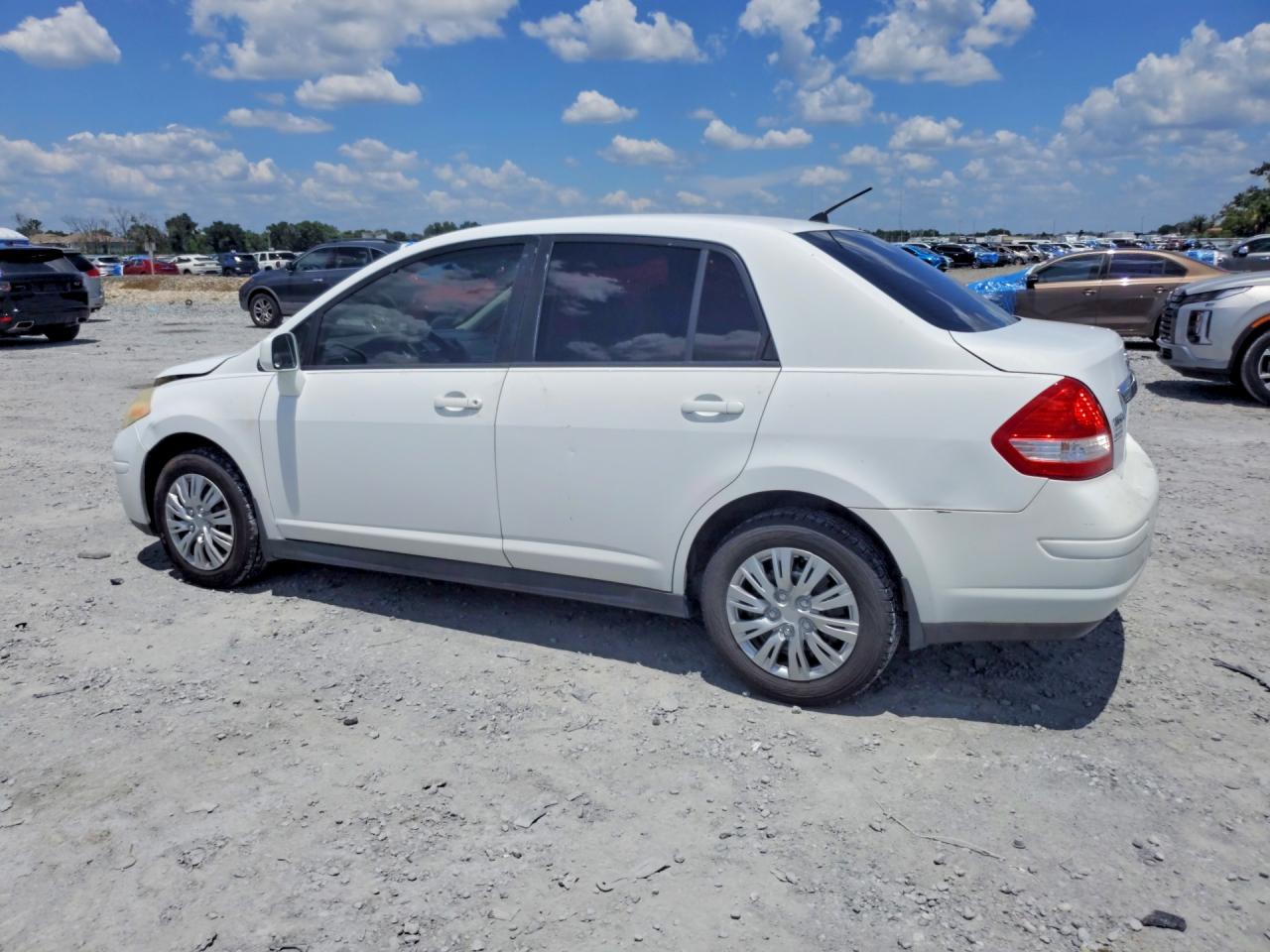 2009 NISSAN VERSA