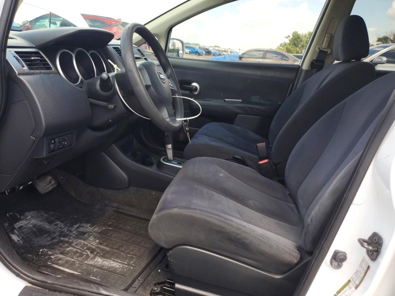2009 NISSAN VERSA
