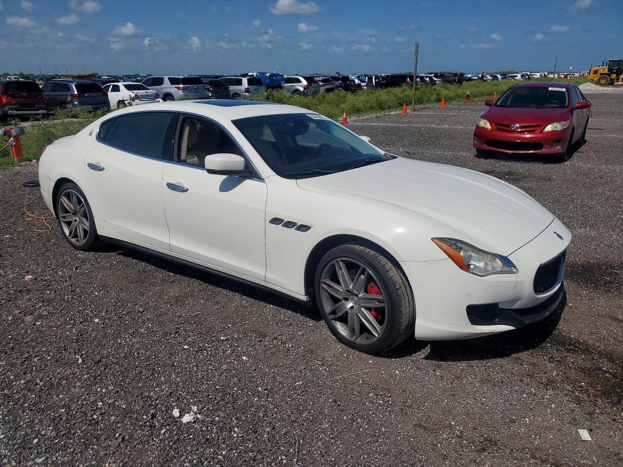 2015 MASERATI QUATTROPOR