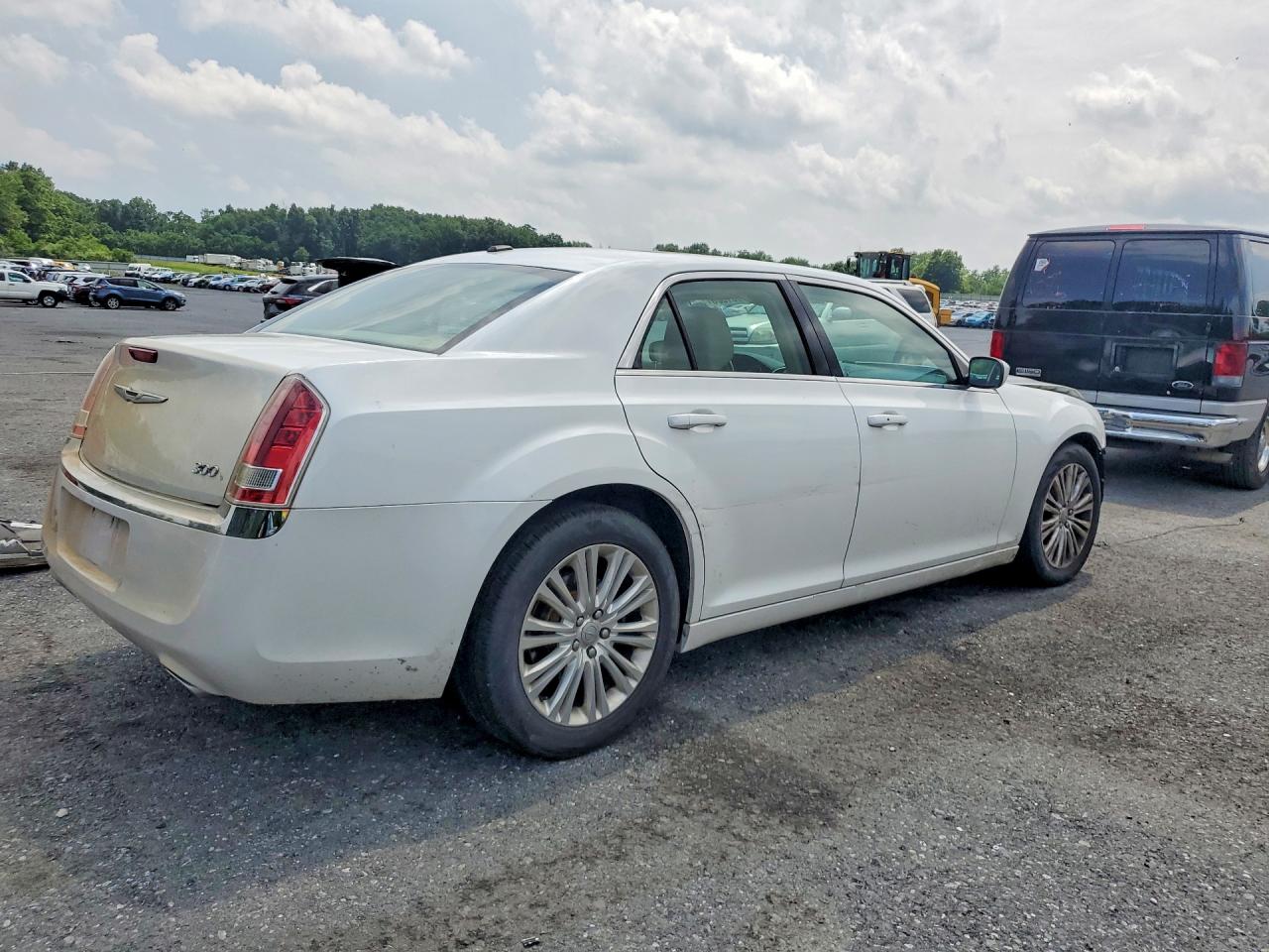 2013 CHRYSLER 300