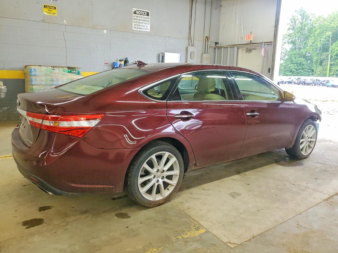 2015 TOYOTA AVALON