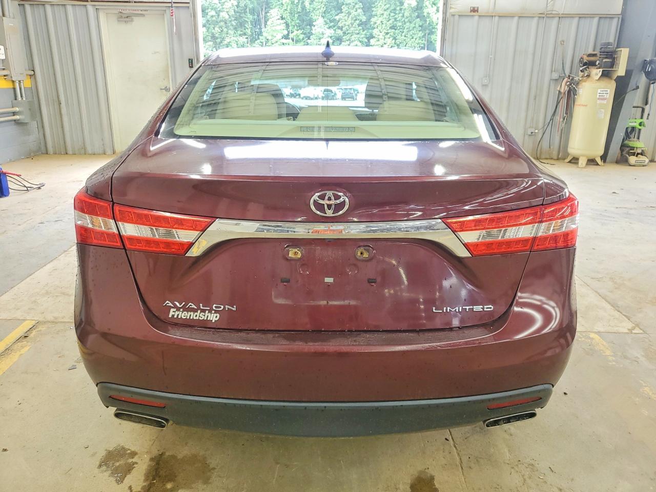 2015 TOYOTA AVALON