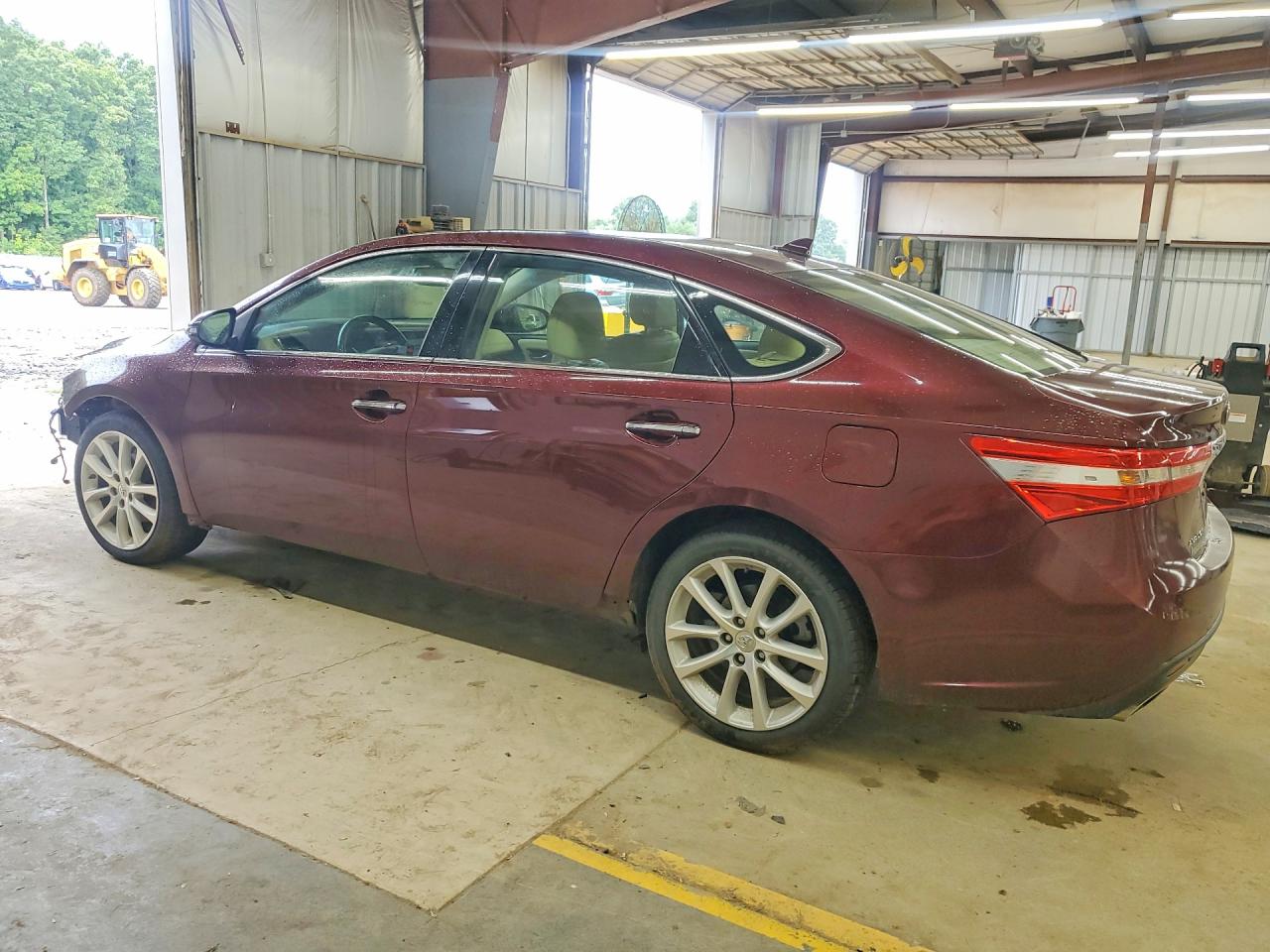 2015 TOYOTA AVALON