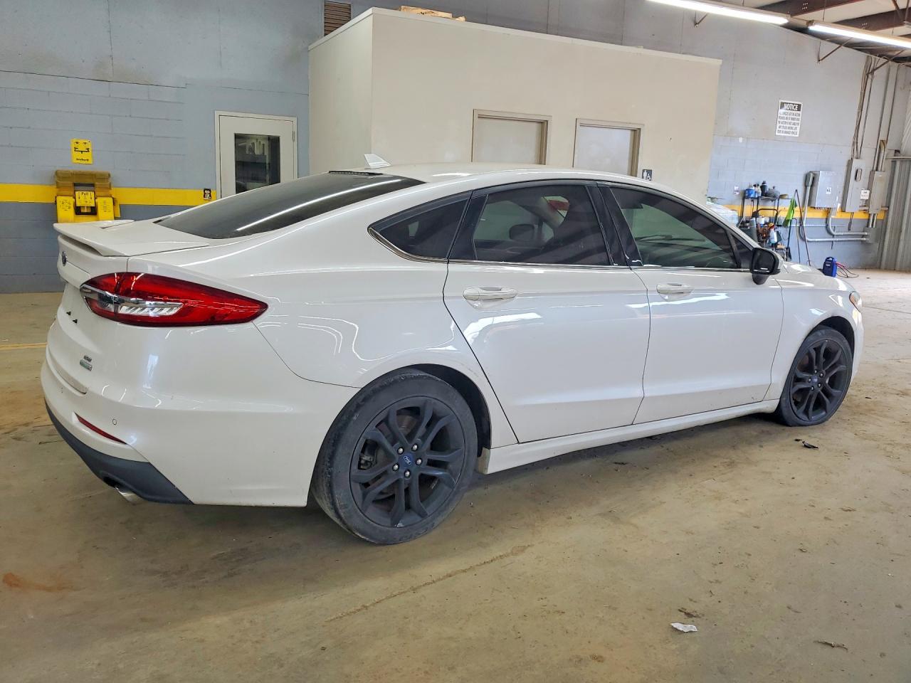 2019 FORD FUSION