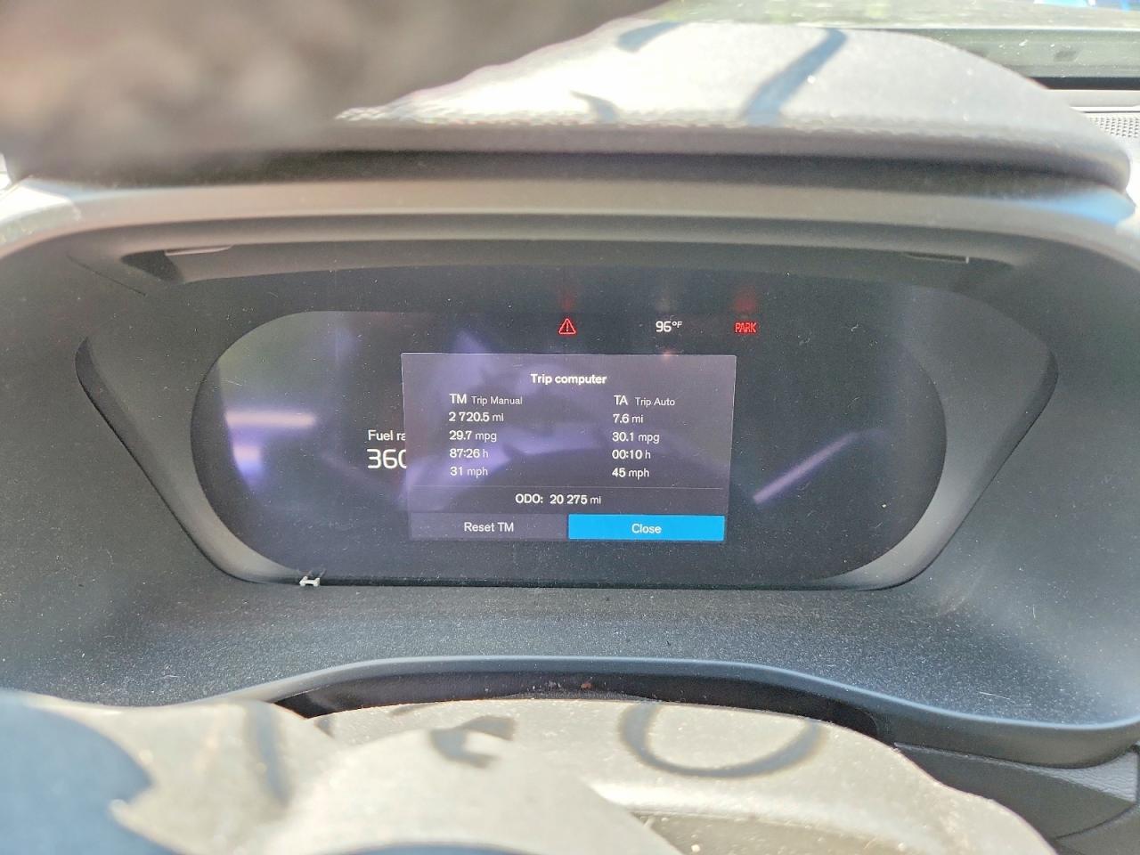 2024 VOLVO XC40