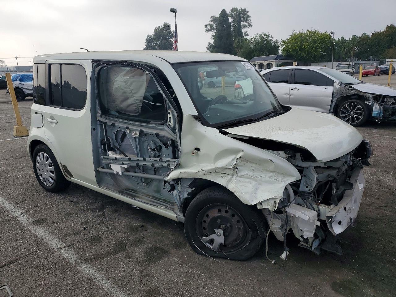 2009 NISSAN CUBE