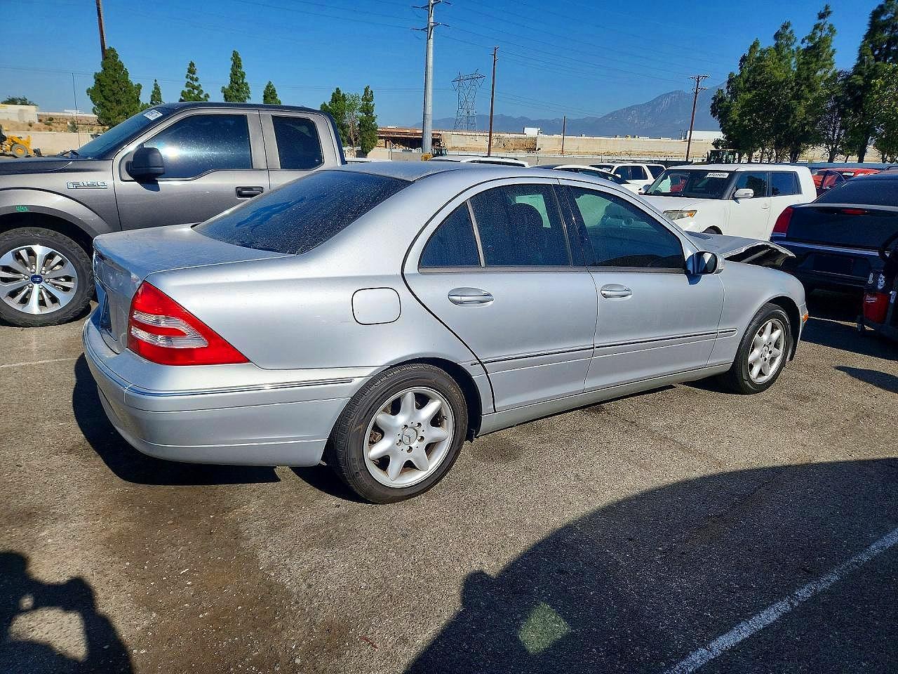 2004 MERCEDES-BENZ C-CLASS