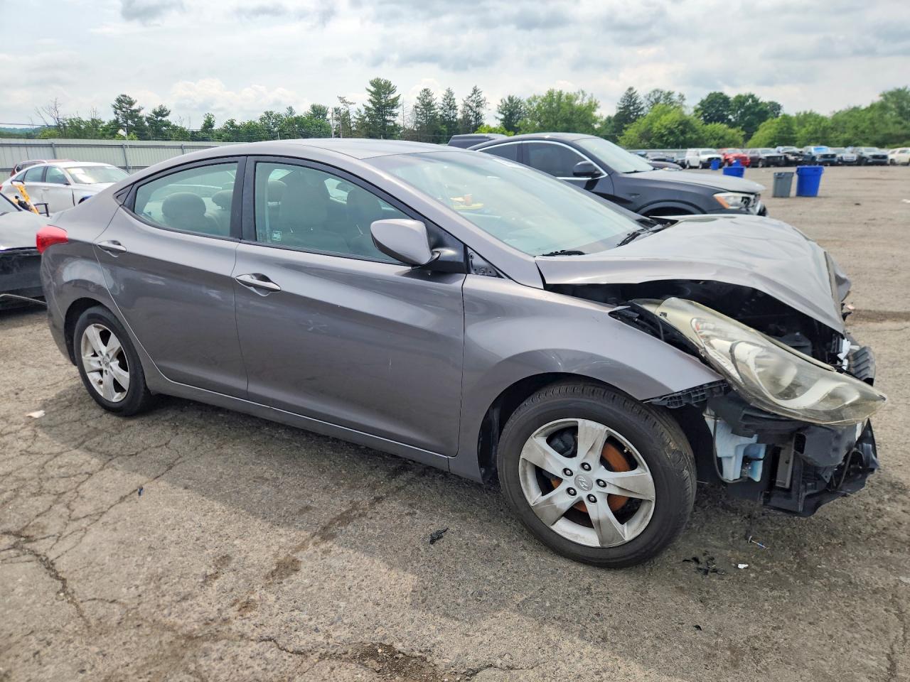 2012 HYUNDAI ELANTRA