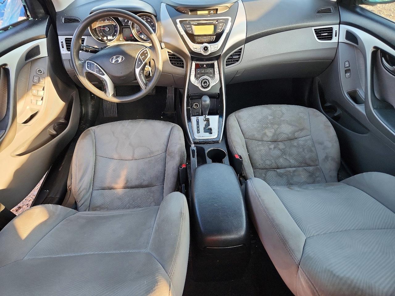 2012 HYUNDAI ELANTRA