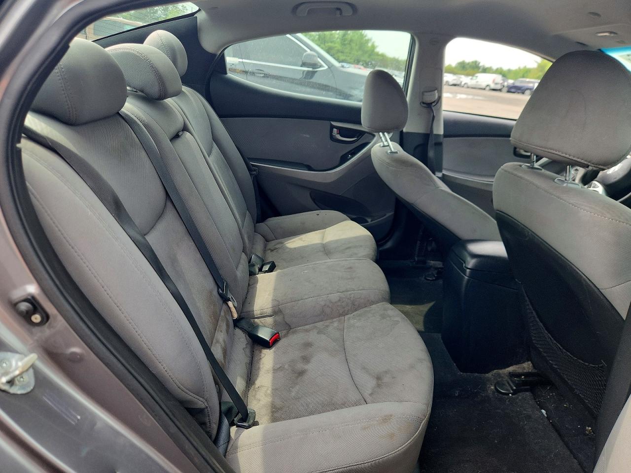 2012 HYUNDAI ELANTRA