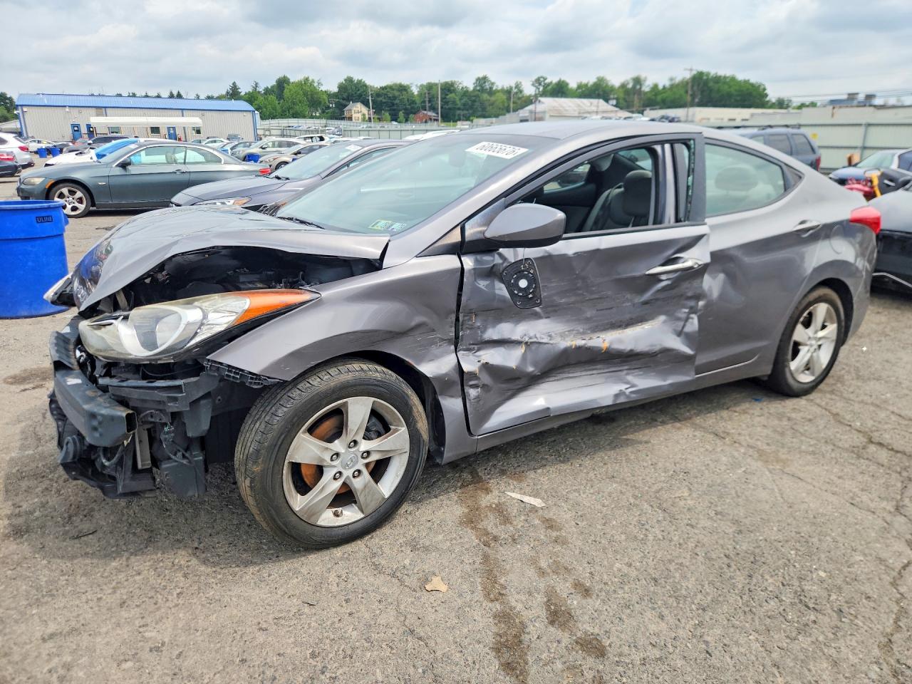 2012 HYUNDAI ELANTRA