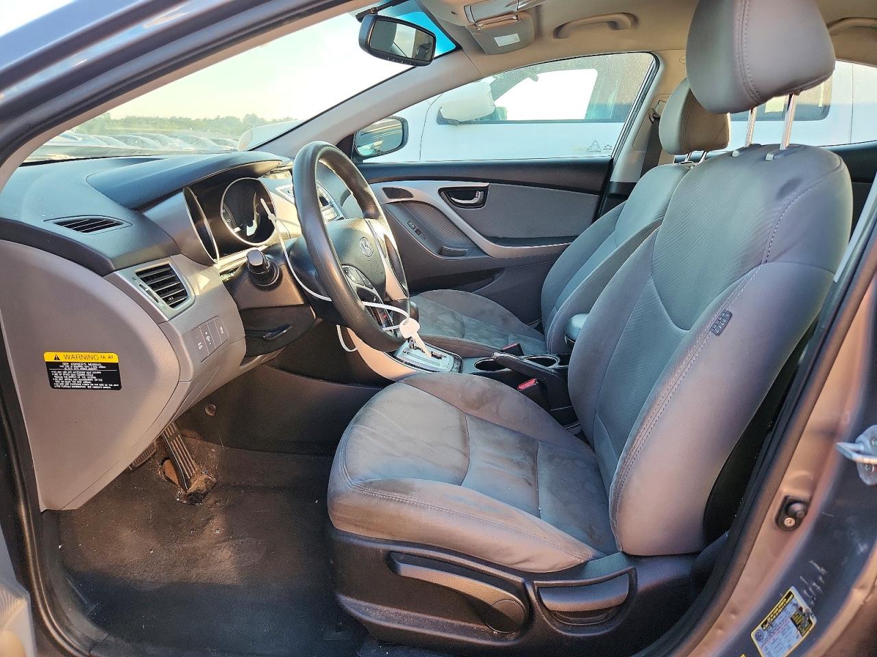 2012 HYUNDAI ELANTRA