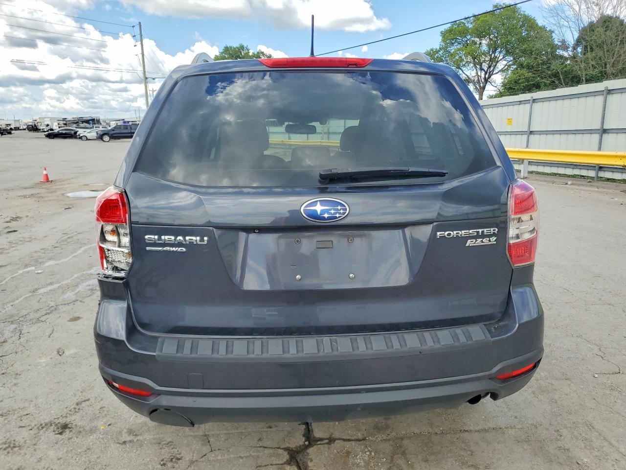 2015 SUBARU FORESTER