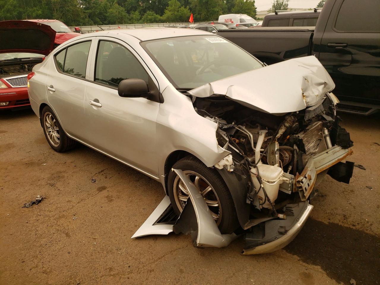 2013 NISSAN VERSA