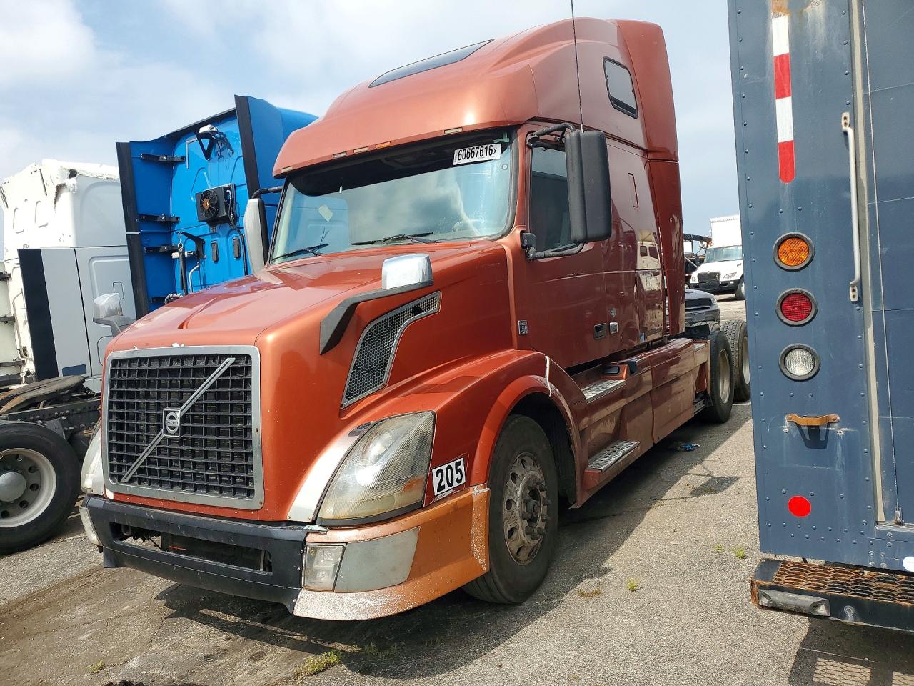 2013 VOLVO VN