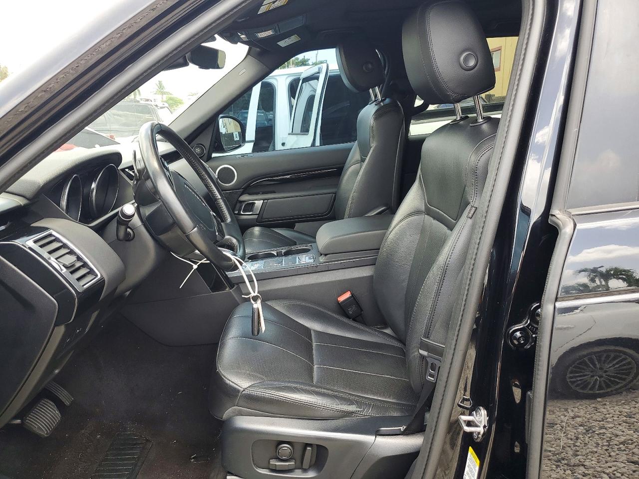 2020 LAND ROVER DISCOVERY