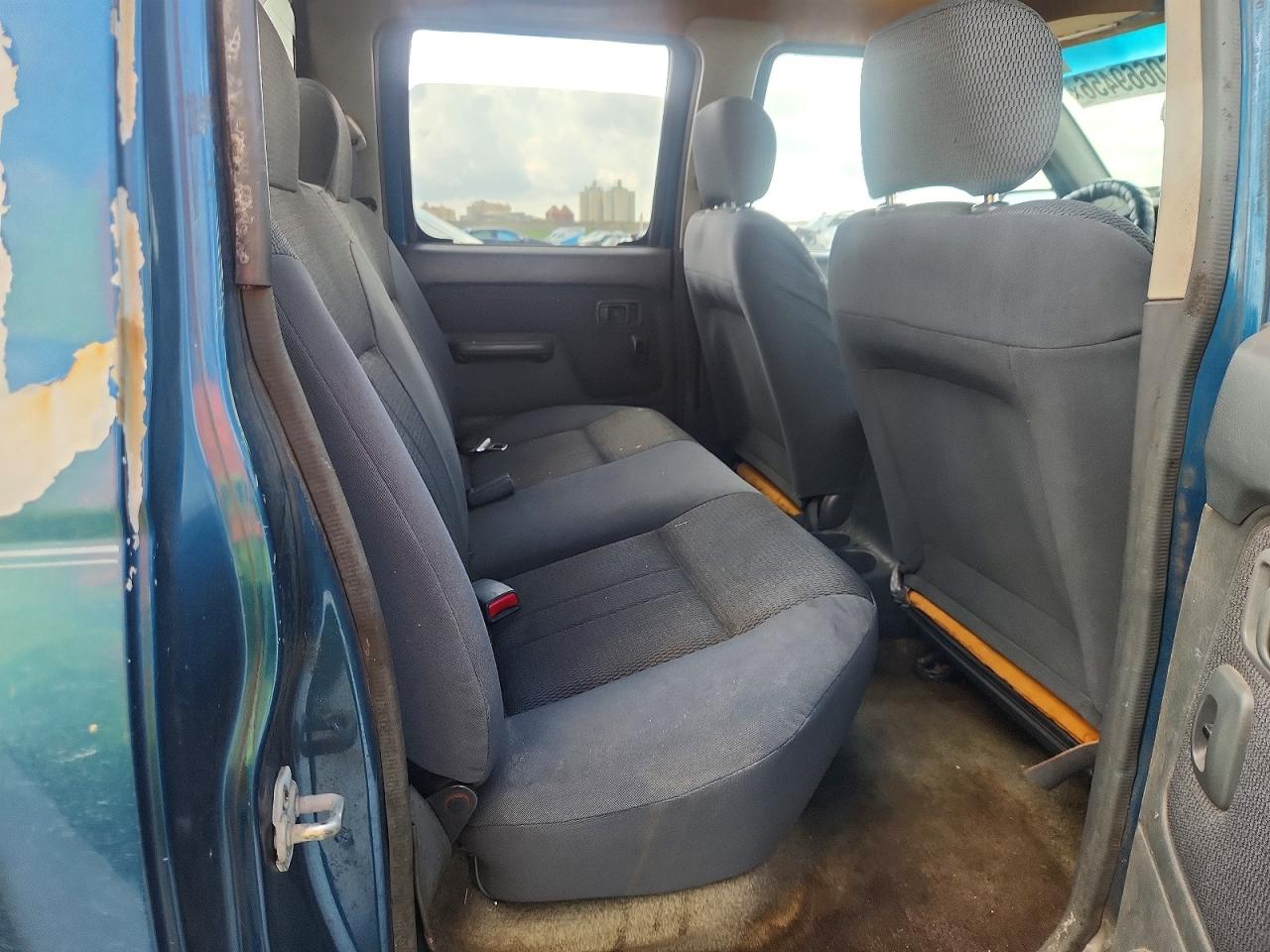 2001 NISSAN FRONTIER