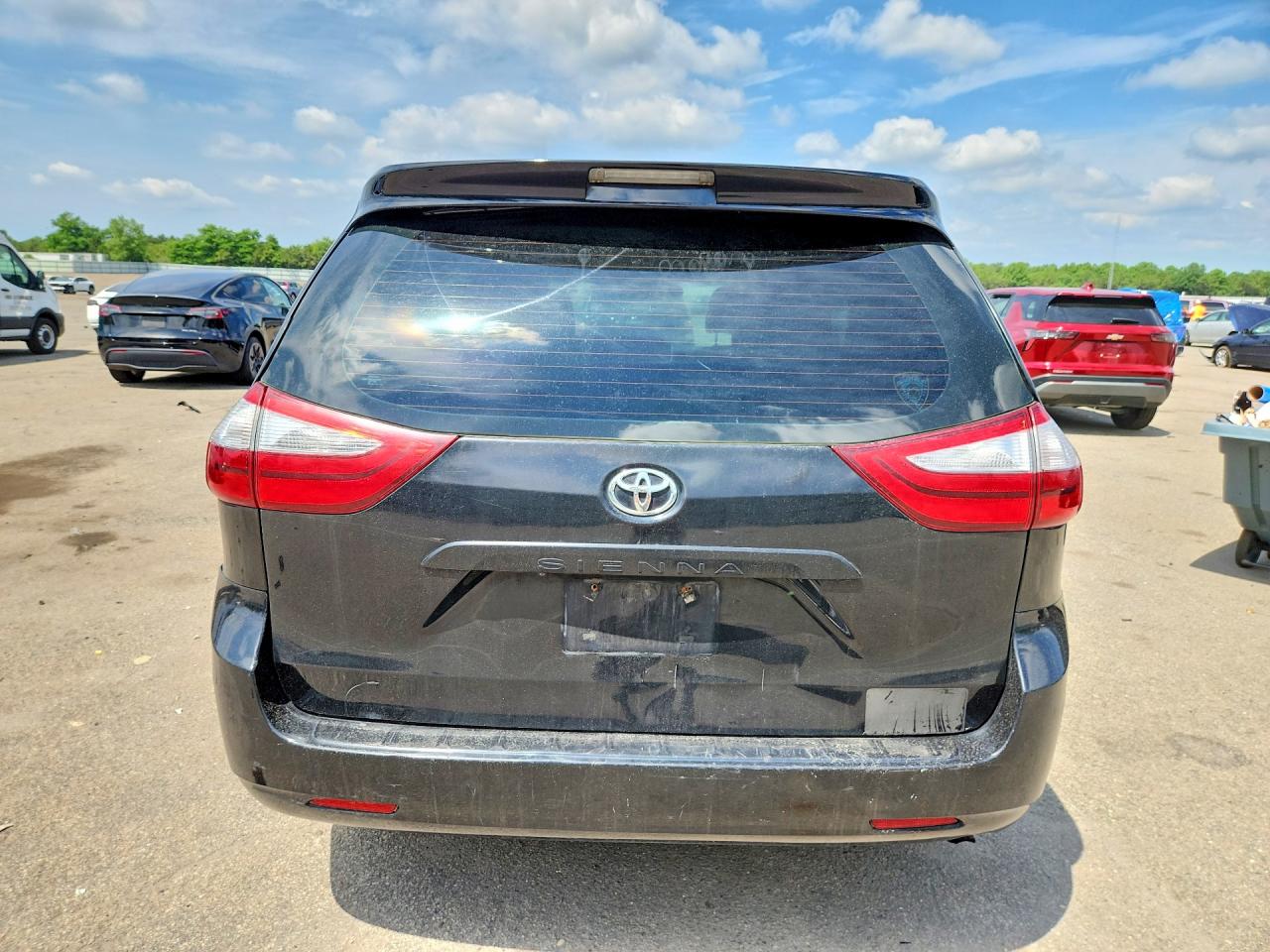 2017 TOYOTA SIENNA L 7