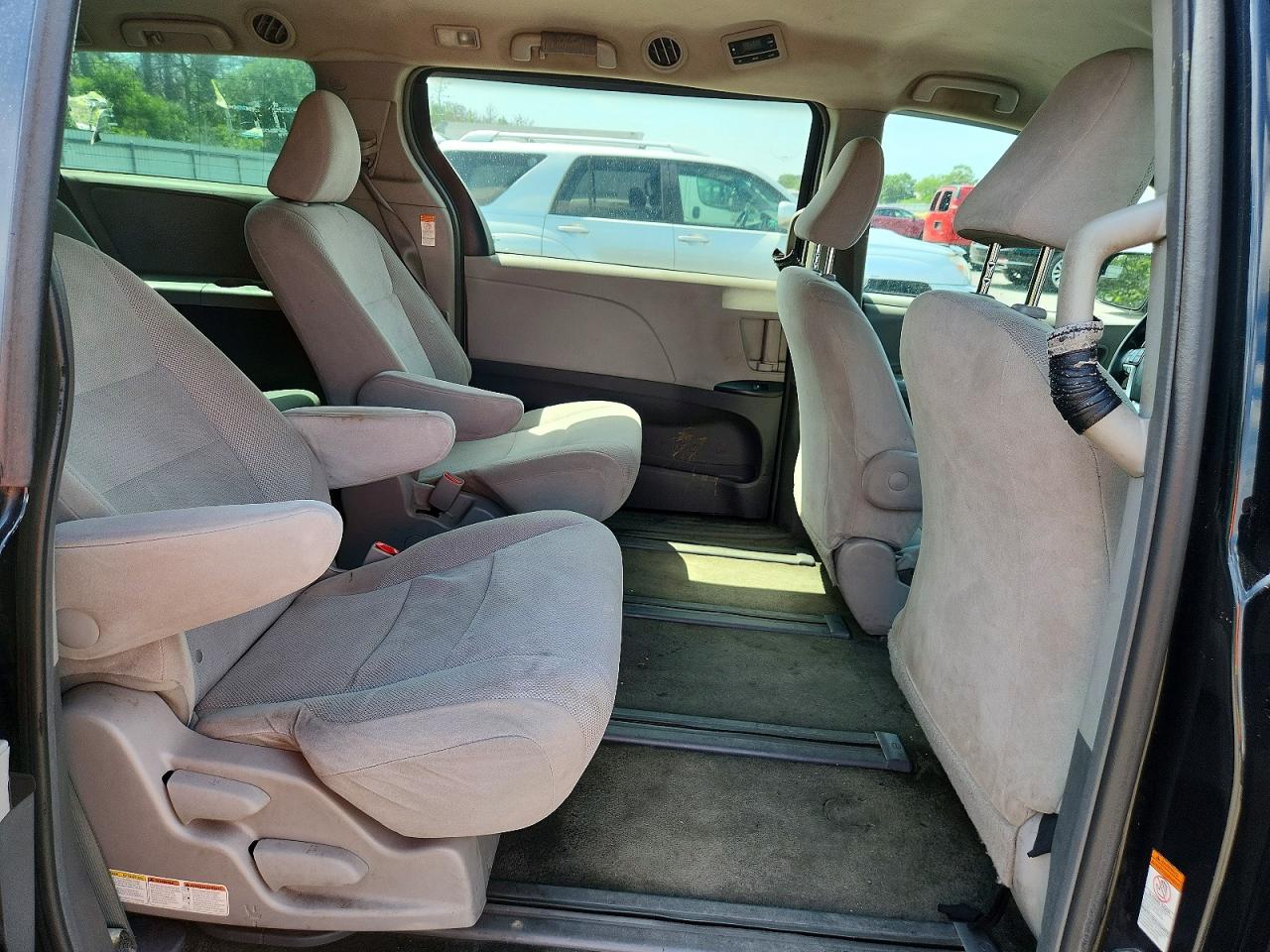 2017 TOYOTA SIENNA L 7