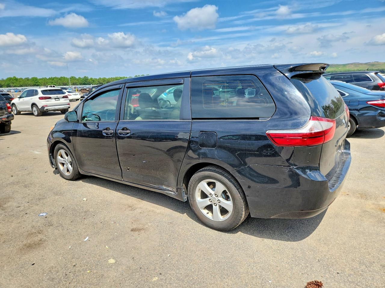2017 TOYOTA SIENNA L 7