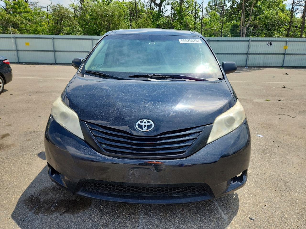 2017 TOYOTA SIENNA L 7