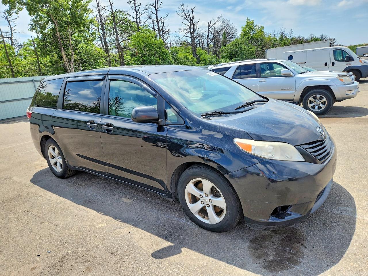 2017 TOYOTA SIENNA L 7