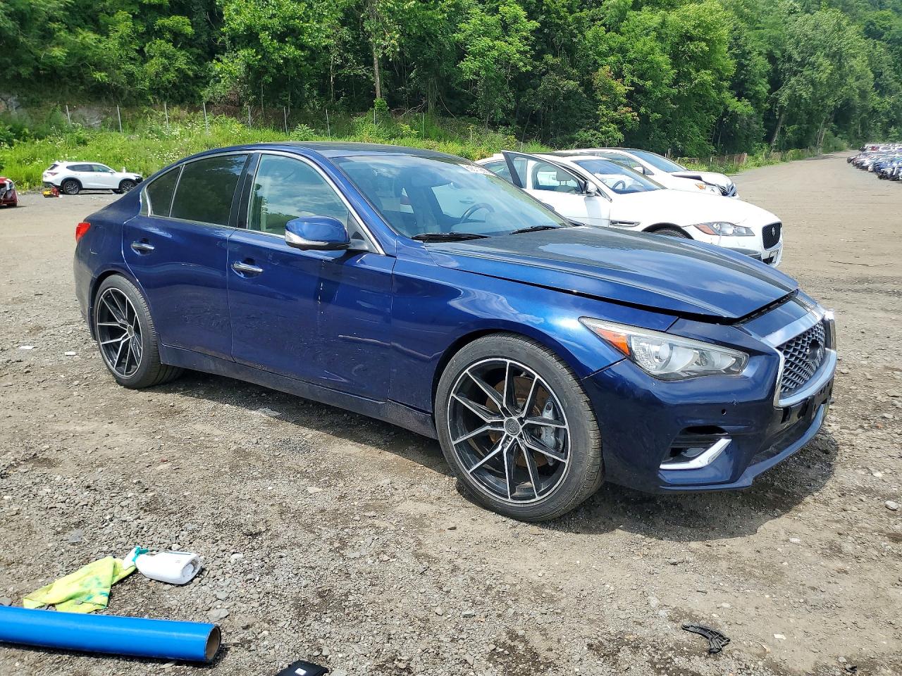 2016 INFINITI Q50